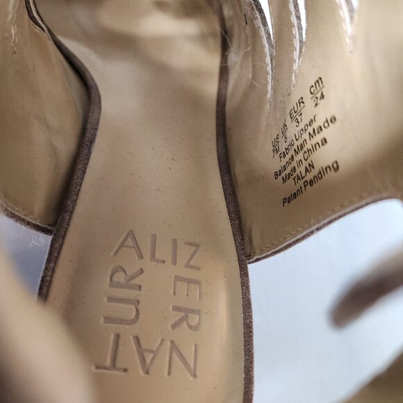 Naturalizer Open Toe Block Heel Faux Leather Comfort Sandal - Picture 4 of 7